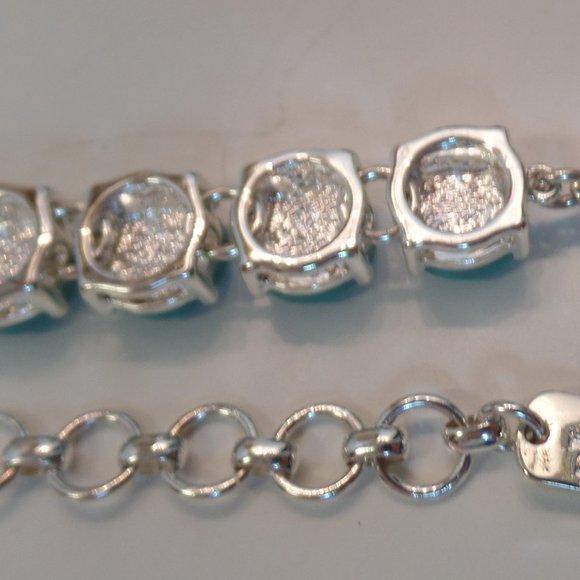 BNWT Ralph Lauren Silvertone & Faux Turquoise Necklace Adj 18.5" - Picture 4 of 10